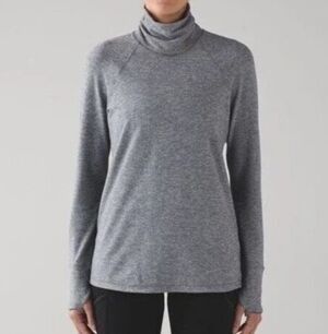 Lululemon Long Sleeve Turtle Neck Thermal Long Sleeve Shirt
